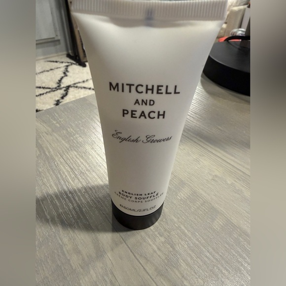 Mitchell and Peach English Leaf Body Soufflé 60ml Luxury Moisturizer-NEW - Picture 2 of 7